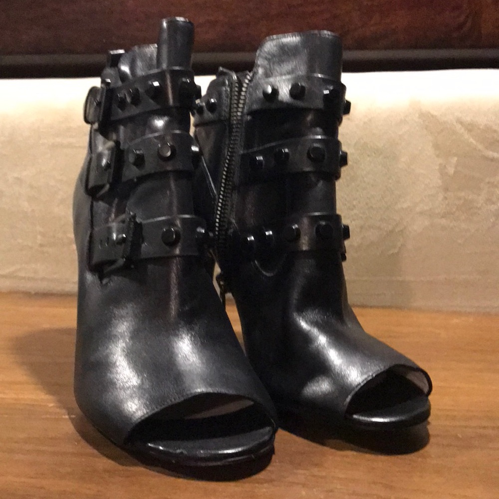 Micheal Kors open toe bootie